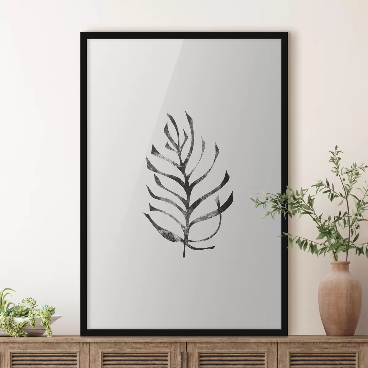Plakatas Minimalistinis juodas tropinis lapas su pjūviais ir tekstūra, juoda, pilka spalva f38341