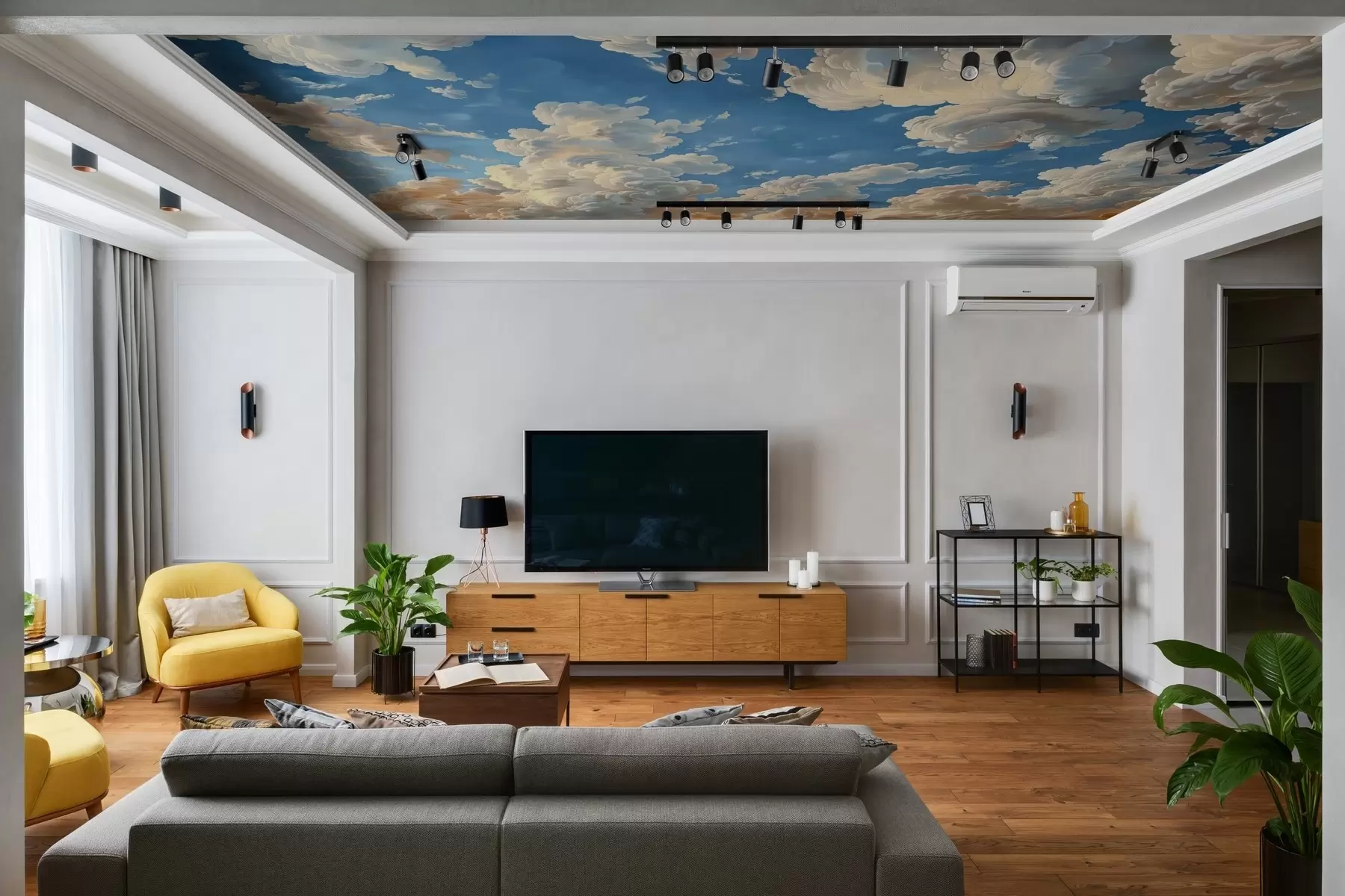 Fototapetai Šiltų kreminės, švelnios persikų ir šviesiai spalvų debesys, besipuikuojantys ant gilaus, ryškiai mėlyno dangaus w01583