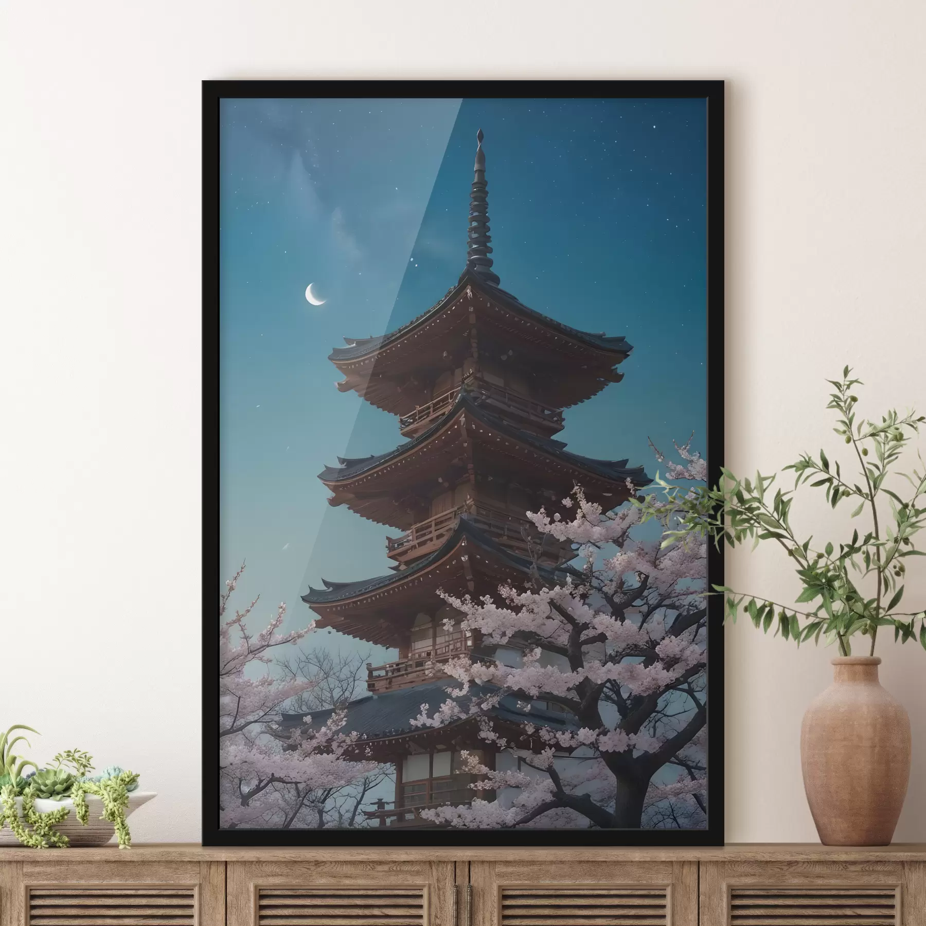 Paveikslėlis Tradicinė japonų pagoda su pusmėnuliu danguje ir žydinčiomis vyšniomis f40586