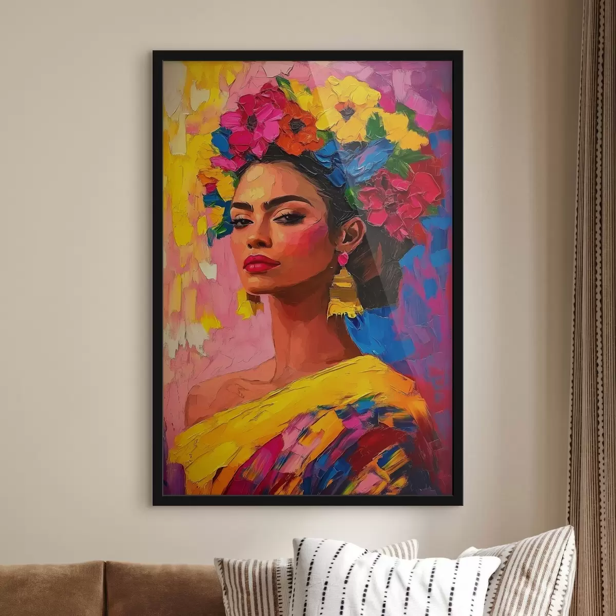 Plakatas Moteris, pasipuošusi ryškiu gėlių vainiku spalvingame fone f41809