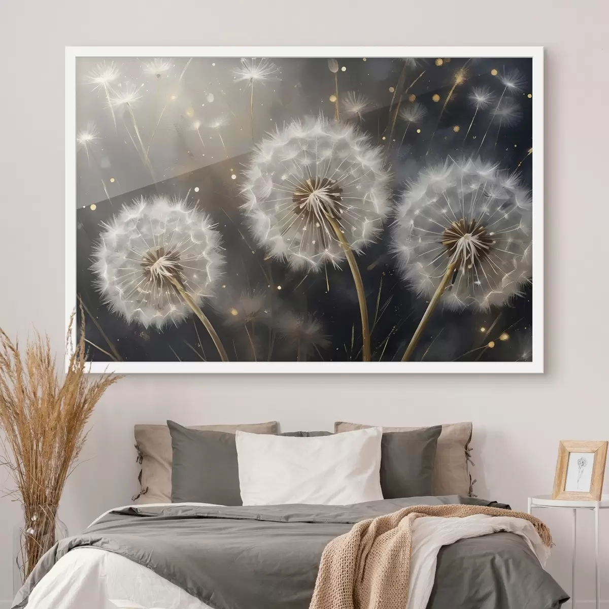 Plakatas Kiaulpienių žiedai su puriomis baltomis sėklų galvutėmis tamsiame fone sukuria magišką atmosferą f42235