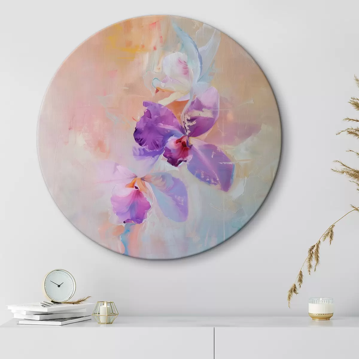 Apvalūs paveikslai Impresionistinis orchidėjų paveikslas, šviesios pastelinės spalvos, pusiau abstraktus botaninis atspaudas su neutraliu fonu r39463
