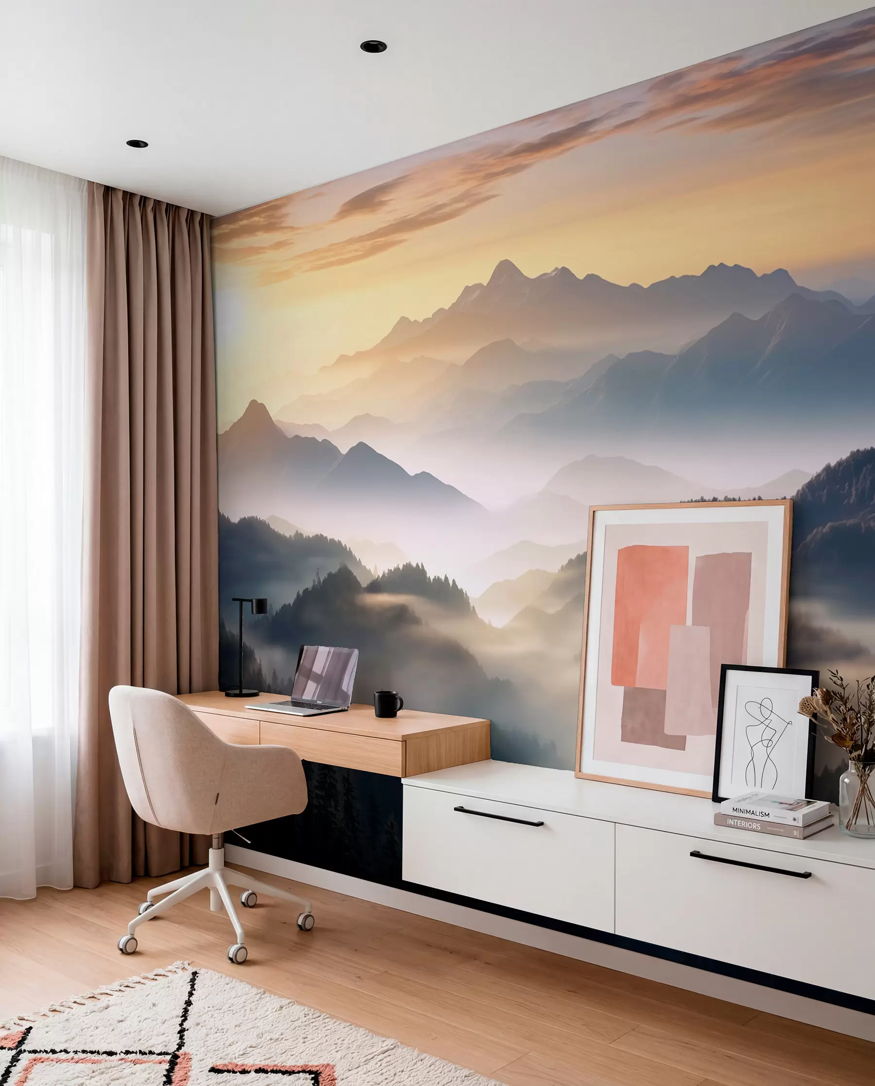 Fototapetai Ramus kalnų kraštovaizdis auštant, kai pušis apgaubia švelnus rūkas w08748