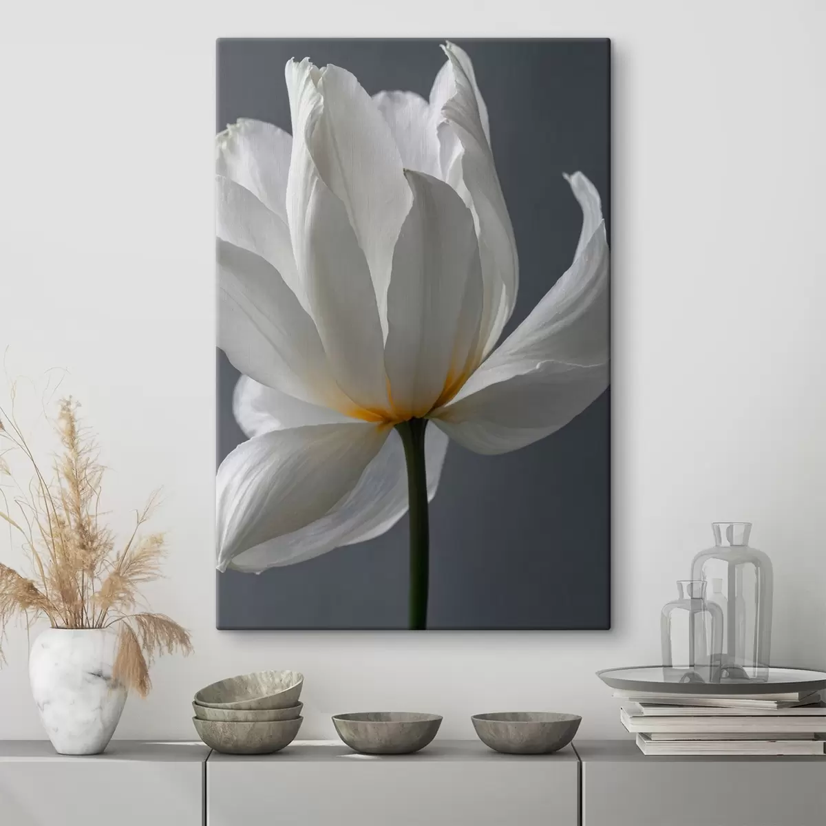 Paveikslėlis Balta gėlė pilkame fone s42779