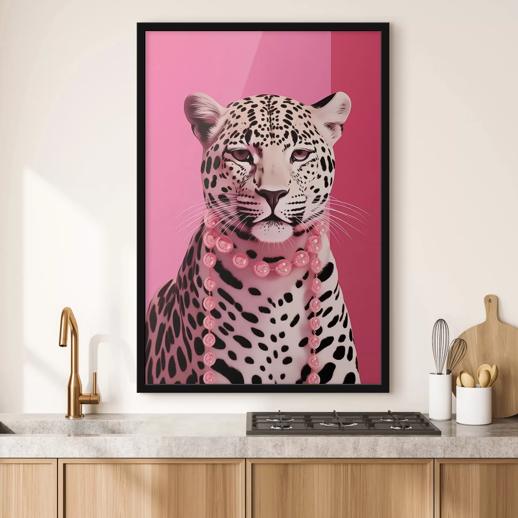 Paveikslėlis Leopardo portretas su rožiniu vėriniu f43976