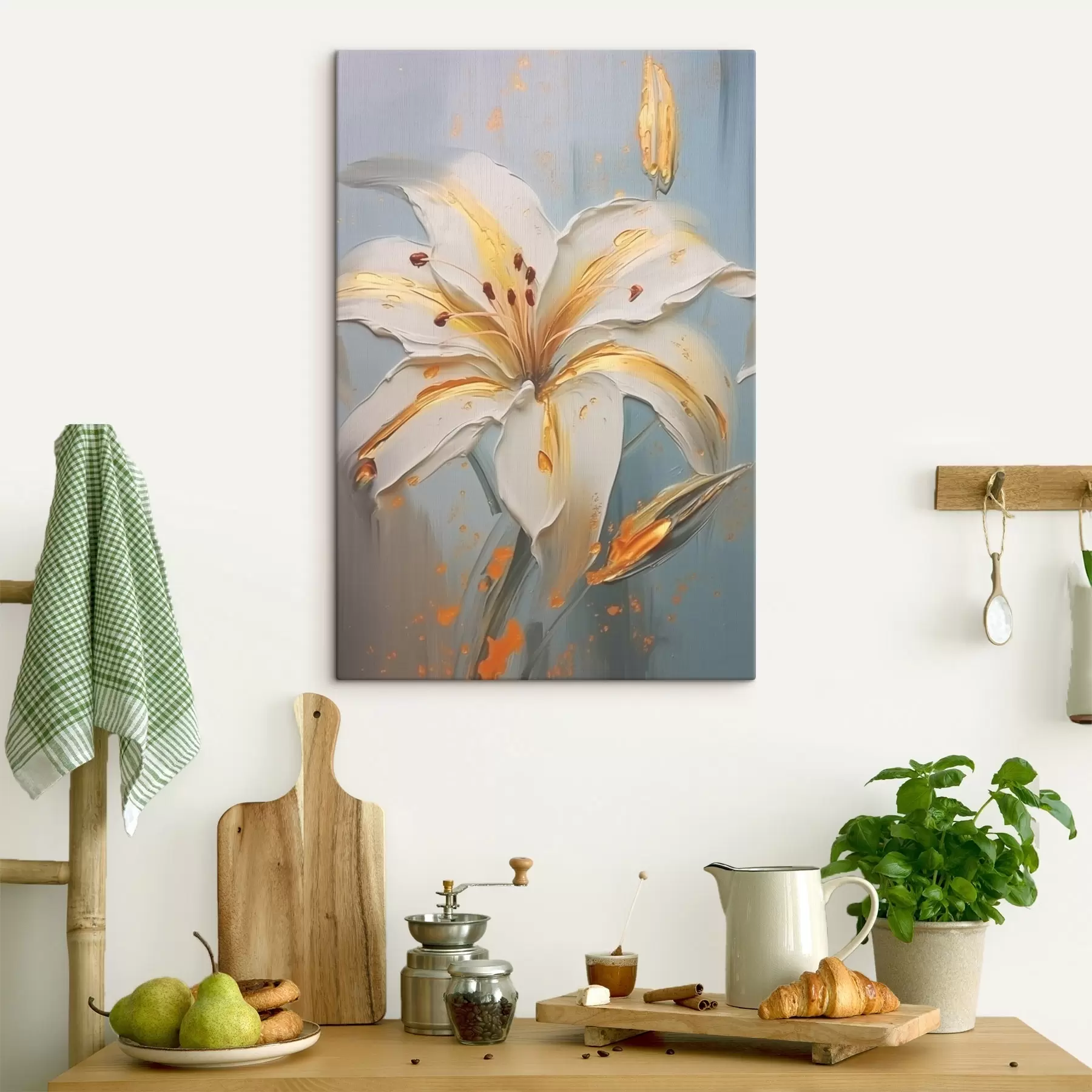 Paveikslėlis Balta lelija su geltonais brūkšneliais mėlyname fone s45077