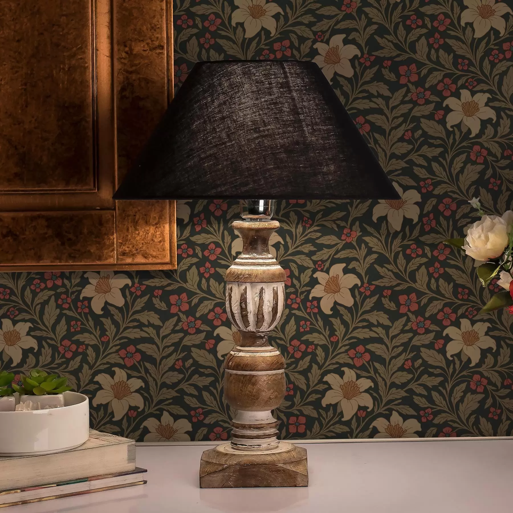 Fototapetai Tamsus fonas su geltonais ir raudonais gėlių žiedais secesijos stiliumi a00293