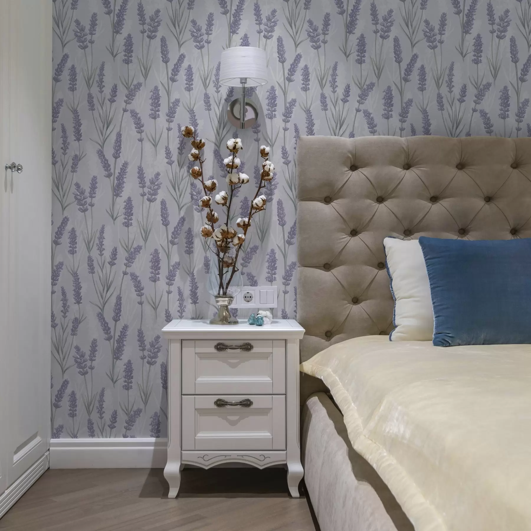 Fototapetai Levandų šakelės blyškiai violetinėje akvarelės paletėje a00447