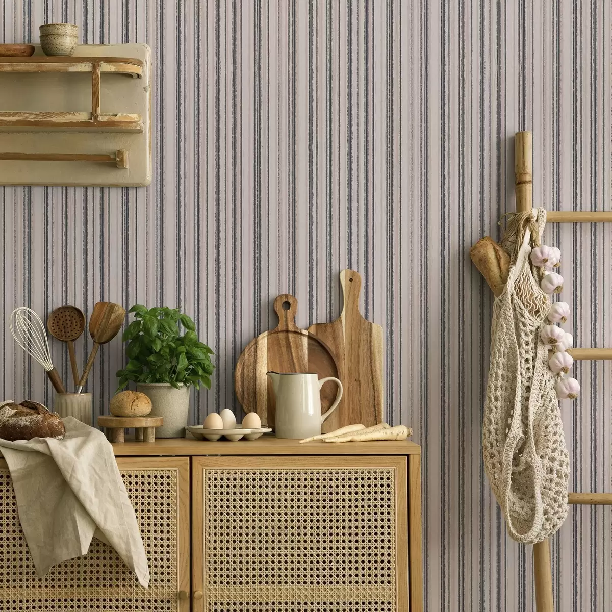 Tapetai Švelnūs pilkai rausvų tonų dryžiai a00509 Tapetai Švelnūs pilkai rausvų tonų dryžiai a00509