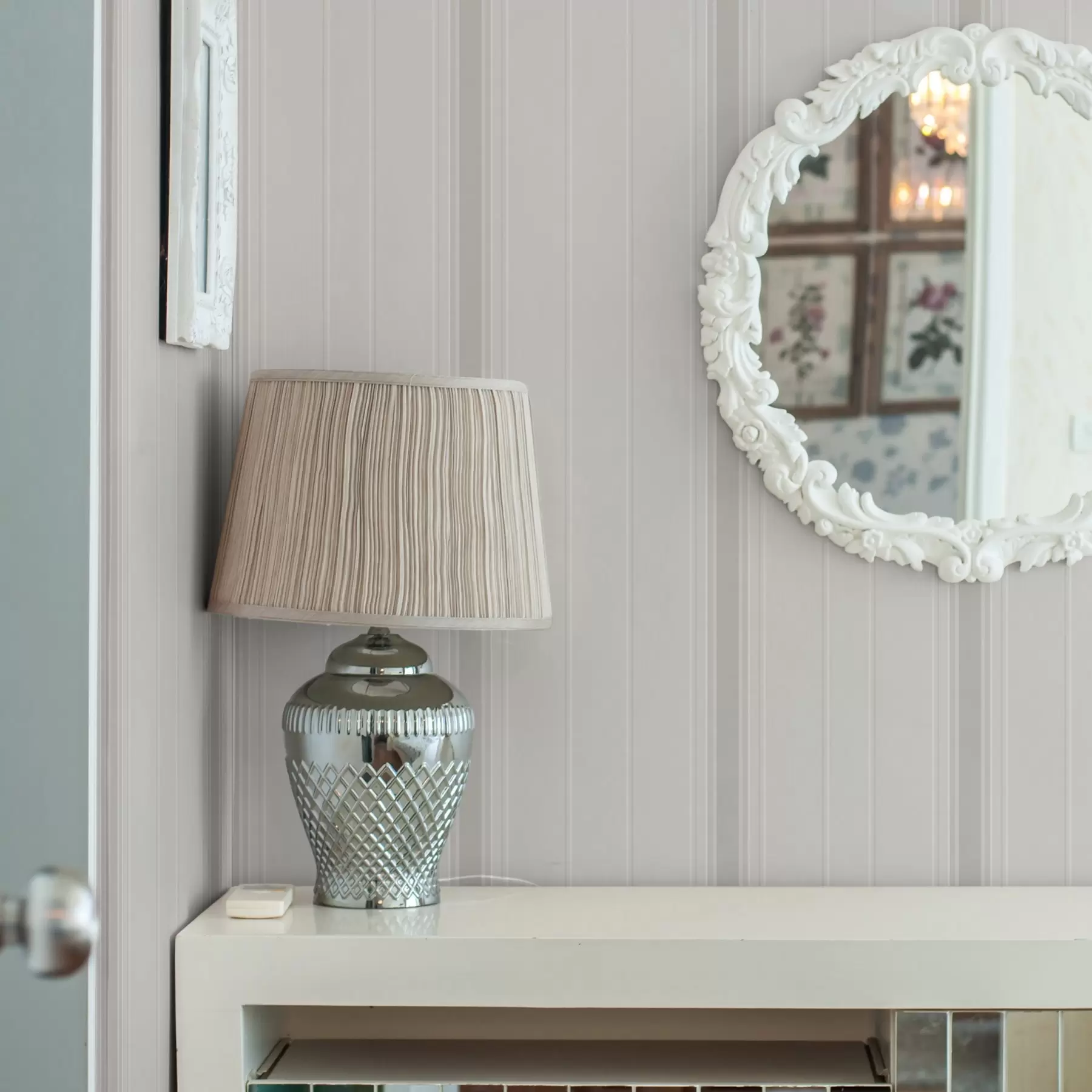 Fototapetai Smėlio spalvos fonas su plonomis ir vidutinio dydžio pilkai baltomis juostelėmis a00559