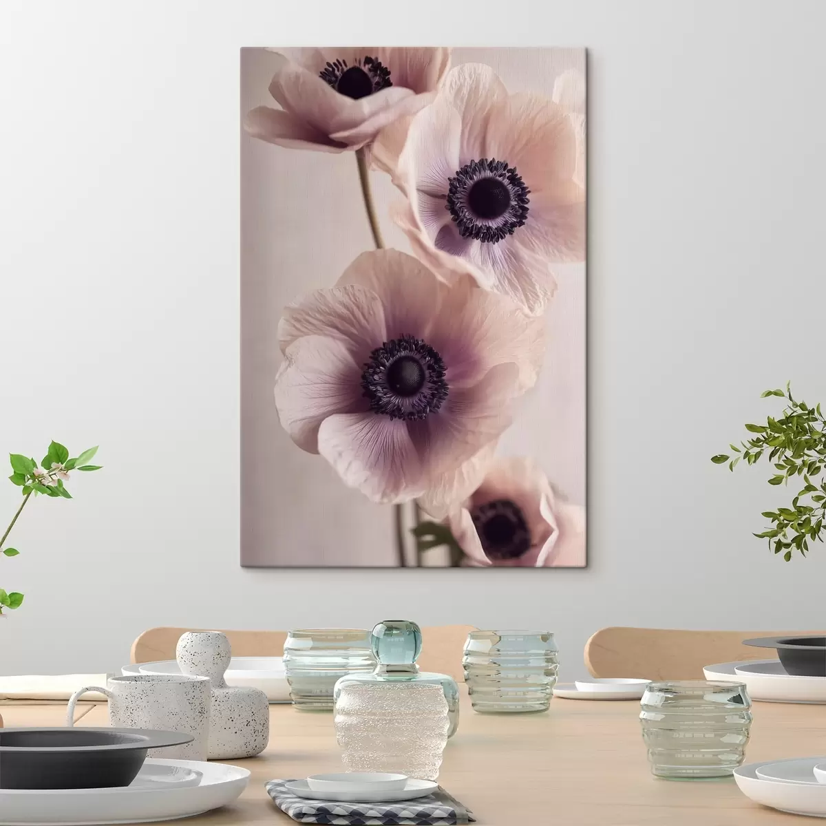 Paveikslėlis Subtilūs anemonai su tamsiomis vidurinėmis dalimis, pastelinės spalvos s45875