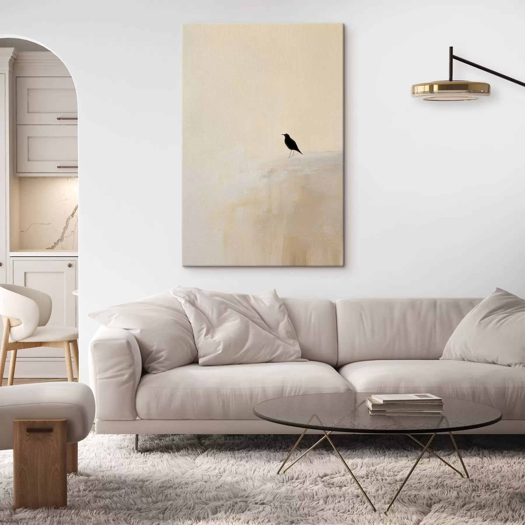 Paveikslėlis Vienišas paukštis ant šilto smėlio spalvos fono s45882