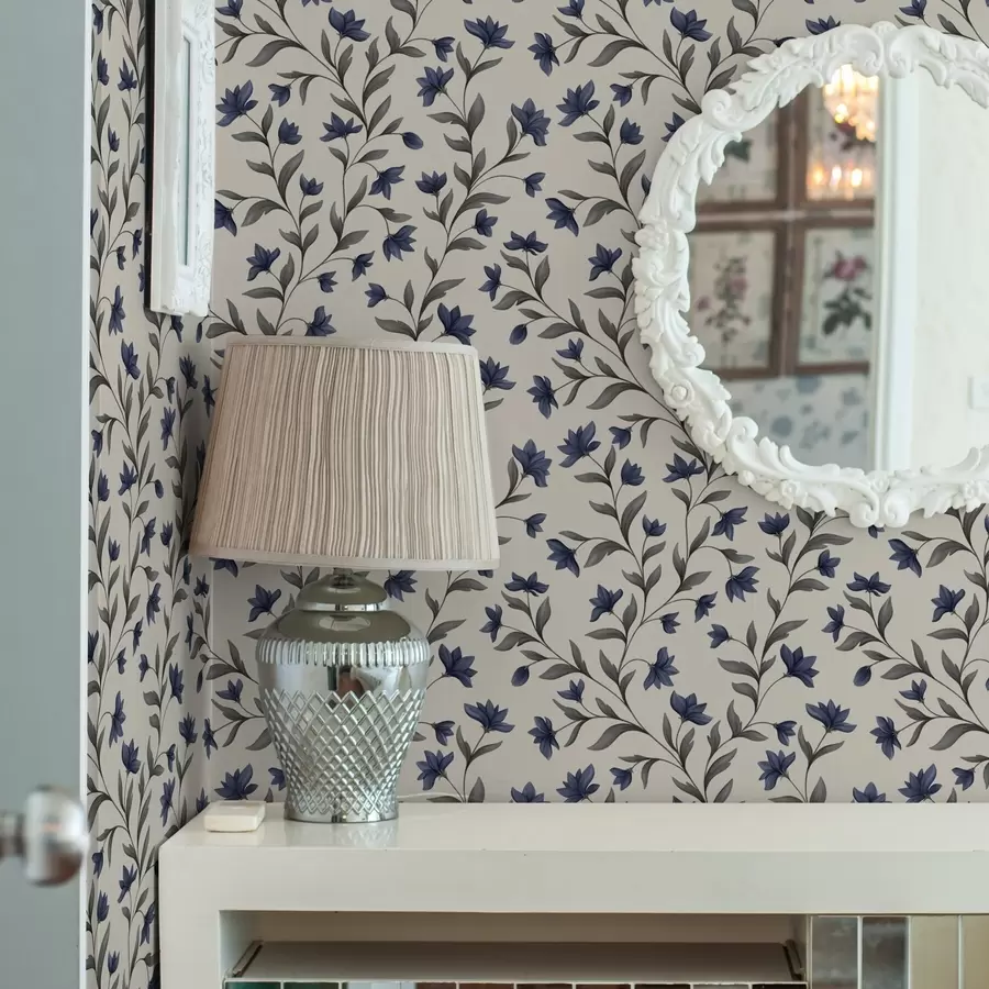 Fototapetai Mėlynosios varpelės ir pilka žaluma šviesiu fonu a00622v1