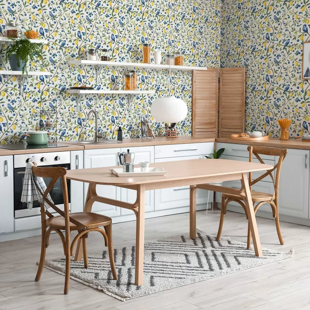 Tapetai Mėlyni paukščiai, citrinos ir uogos ant balto fono a00668 Tapetai Mėlyni paukščiai, citrinos ir uogos ant balto fono a00668