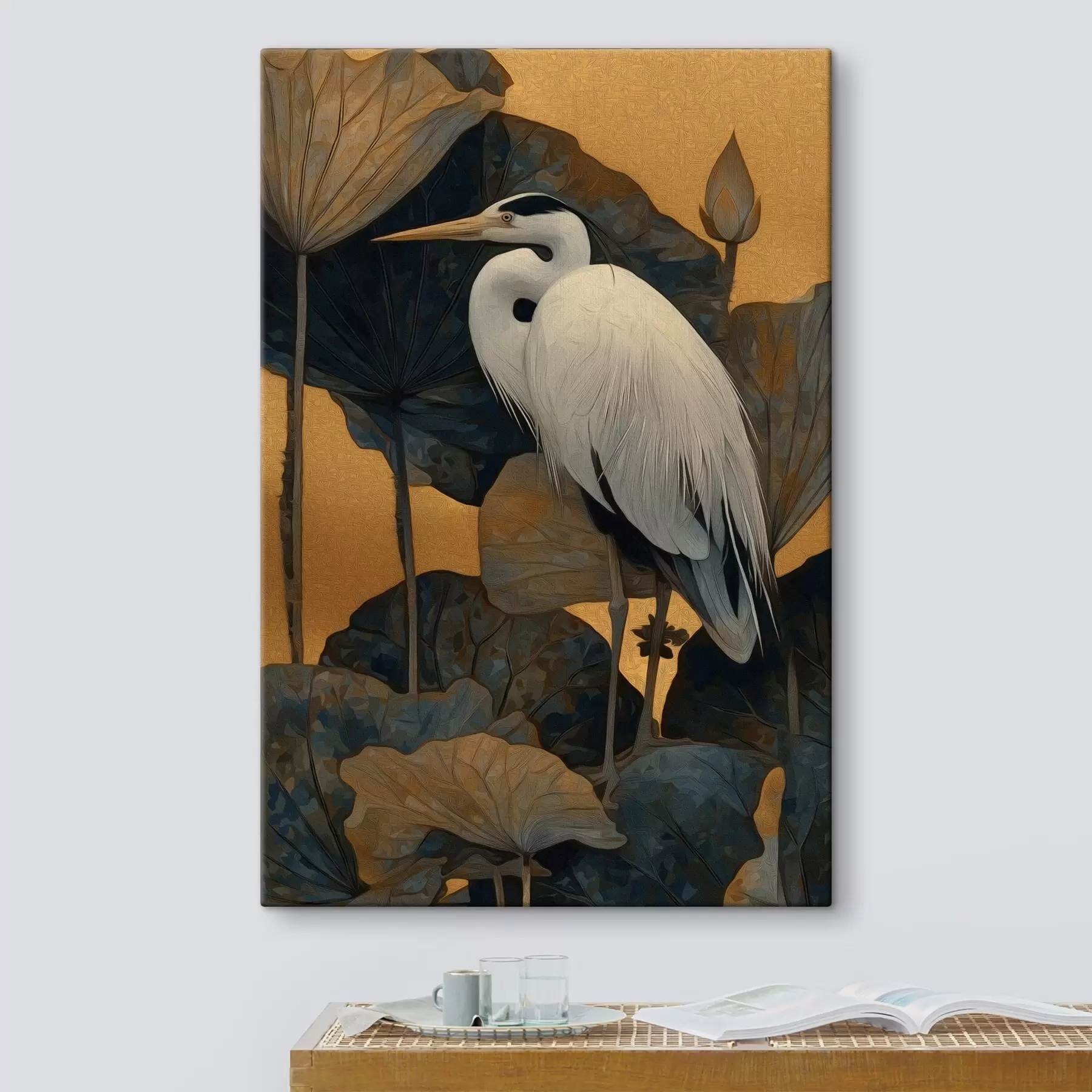 Paveikslėlis Balta garzė tarp didelių lapų šiltame fone s46147