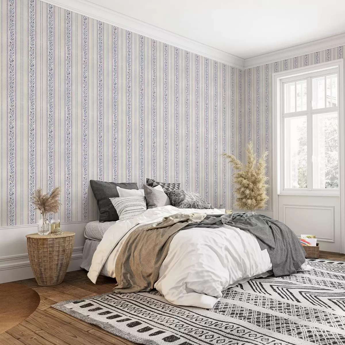 Tapetai Vertikalios juostos su levandų girliandomis, smėlio spalvos fonas a00813v1