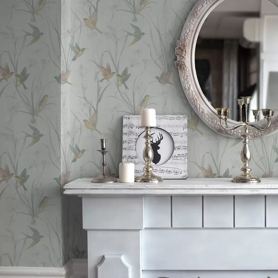 Fototapetai Paukščiai tarp pievos žolės ant šviesiai pilkos žemės a00776v1