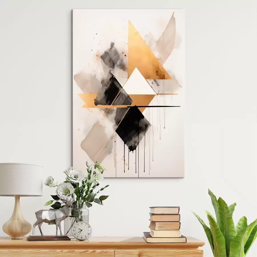 Paveikslėlis Geometrija su trikampiais ir juodu rombu, smėlio spalvos brūkšniais s46539