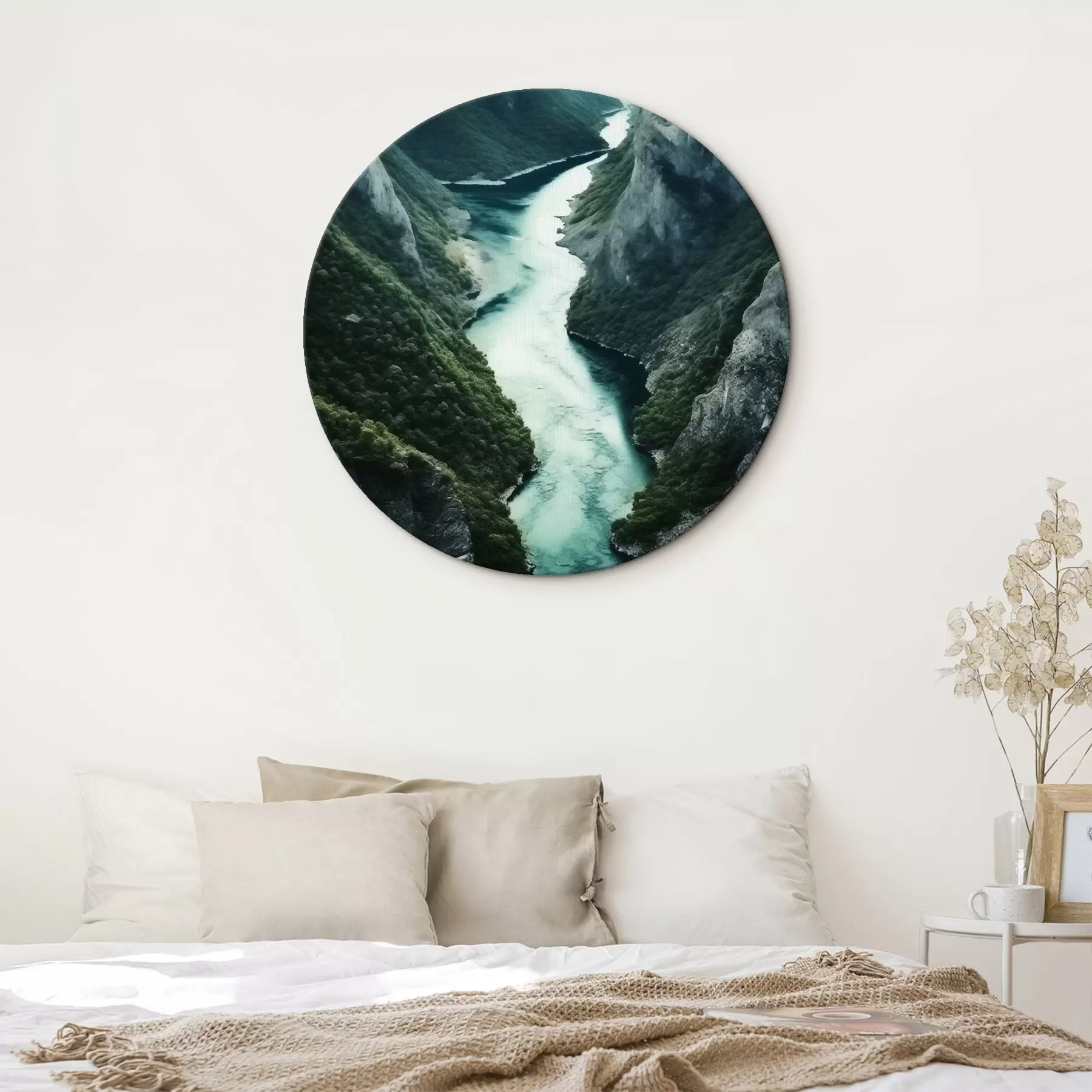 Paveikslėlis Siauras tarpeklis su turkio spalvos srove iš viršaus r46522