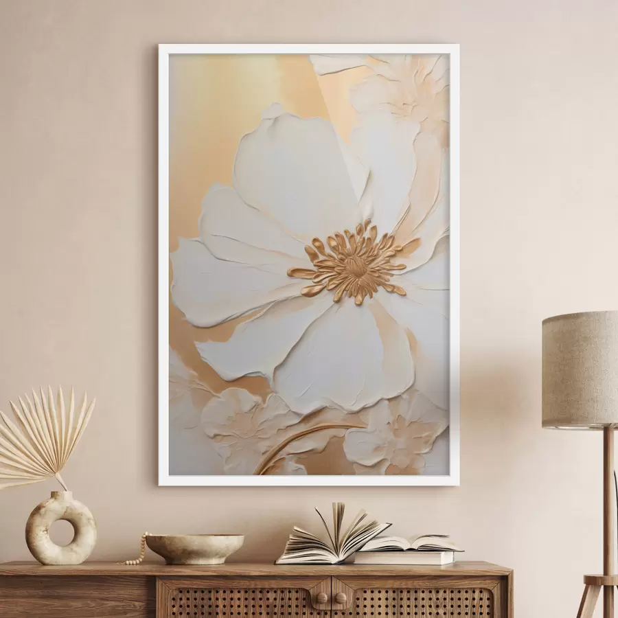 Fototapetai Balta gėlė su subtiliais žiedlapiais, imituojamais storais potėpiais, ant šviesiai oranžinio tekstūruoto fono. f46691