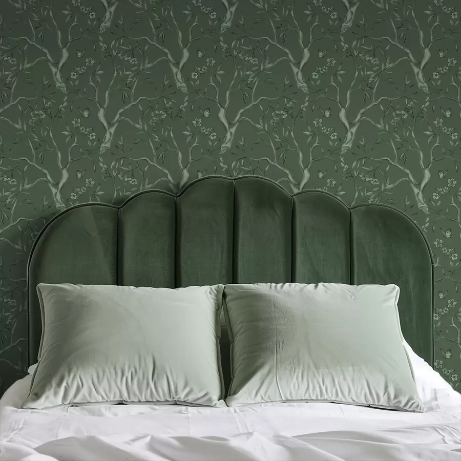 Fototapetai Žalios žydinčios šakos su drugeliais ant tamsaus fono a00951v3