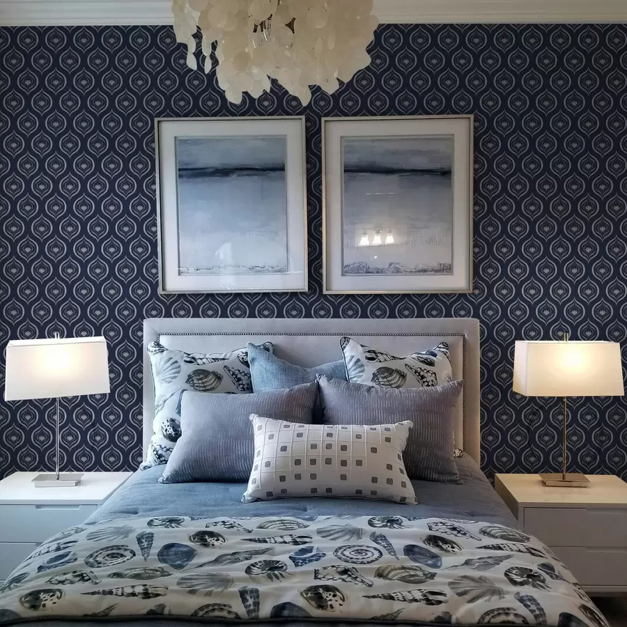 Fototapetai Kontrastingi lašelių motyvai su gėle ant tamsiai mėlyno fono a00977v1