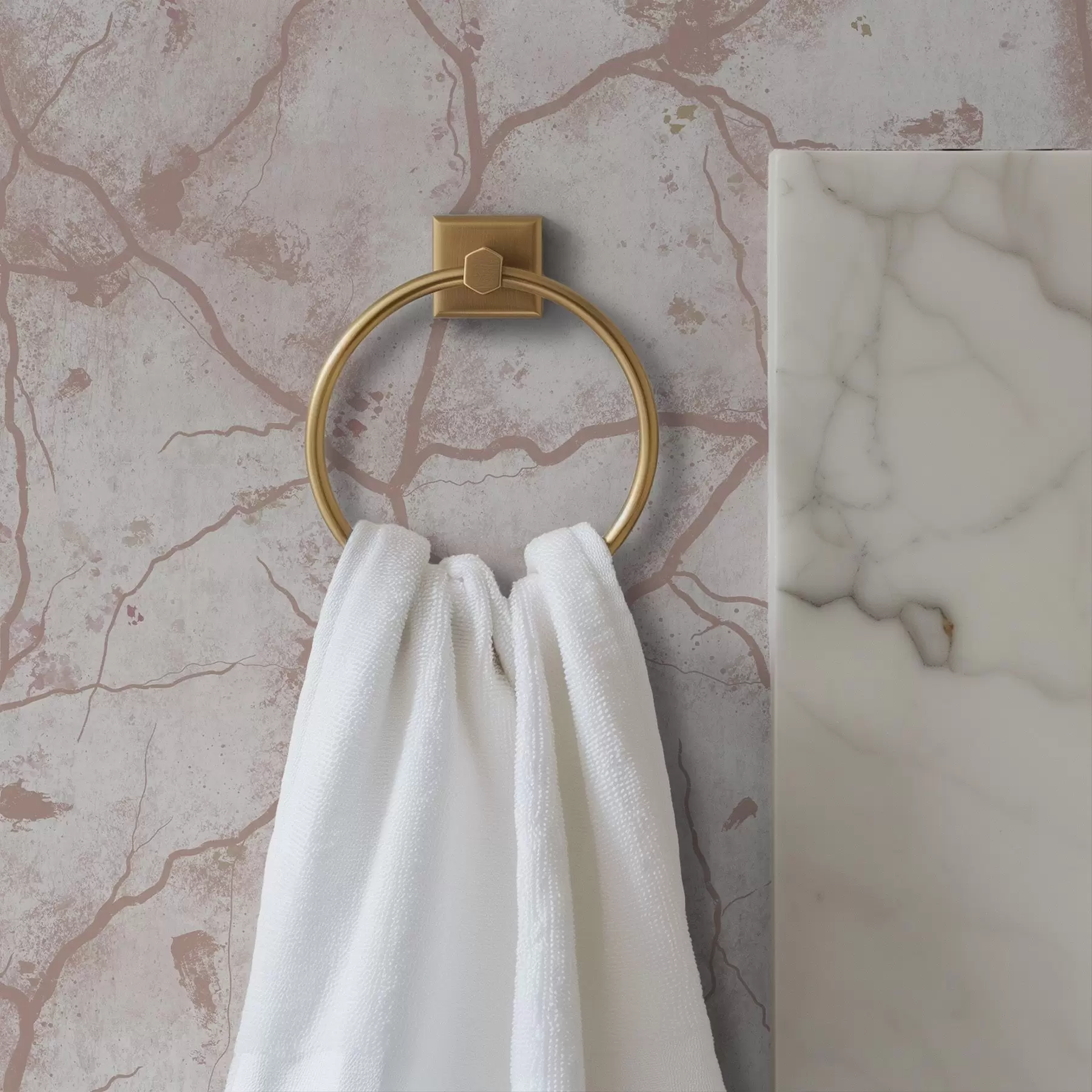 Fototapetai Šviesus betonas su rausvų įtrūkimų ir dėmių tinkleliu a00987