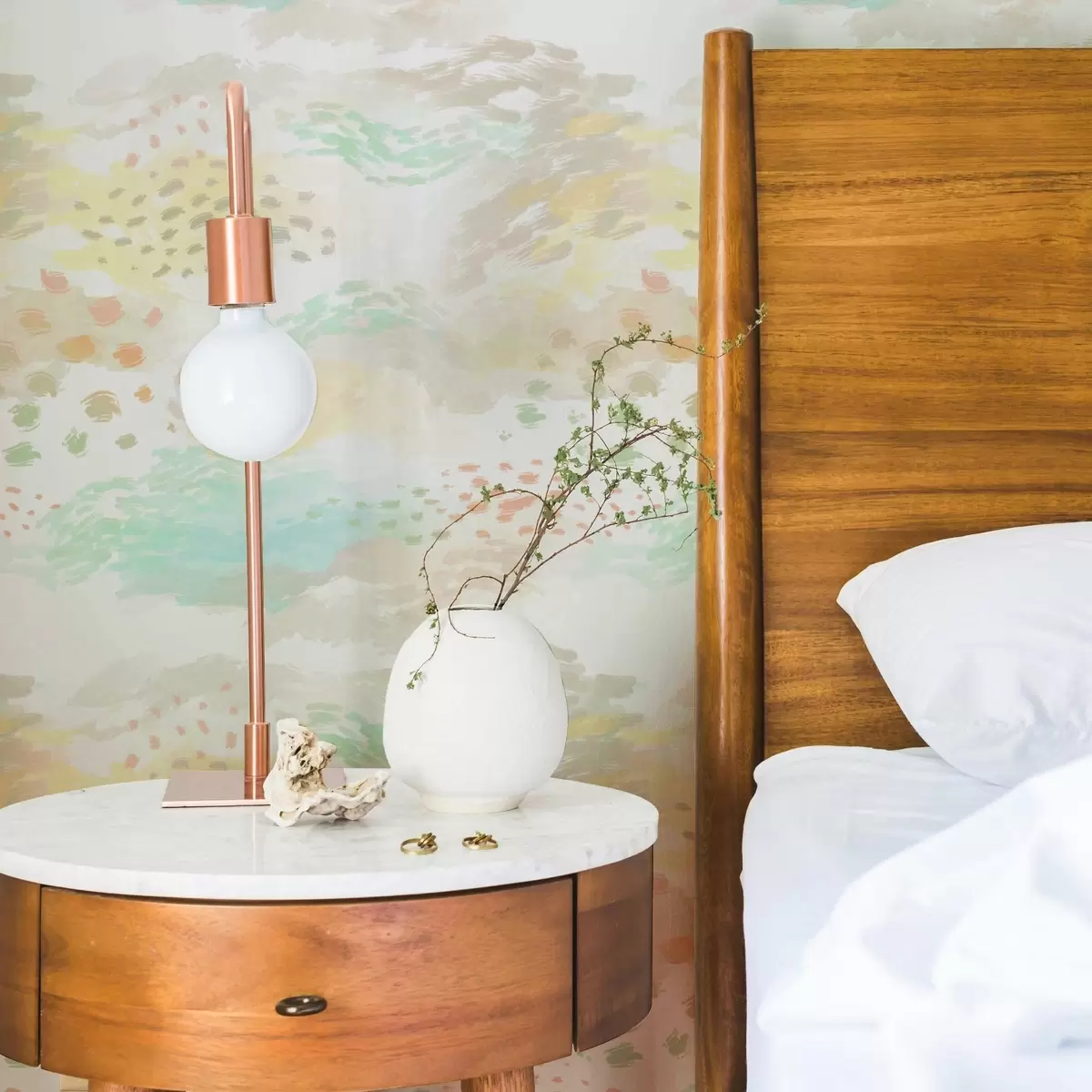 Tapetai Šviesūs pasteliniai potėpiai ant beveik balto fono a00999