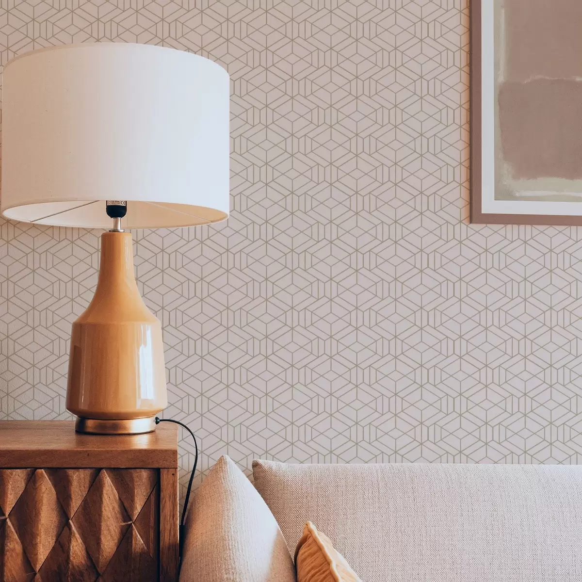 Tapetai Šiltas smėlio spalvos fonas su smulkiais grafiniais kubeliais a01067v3