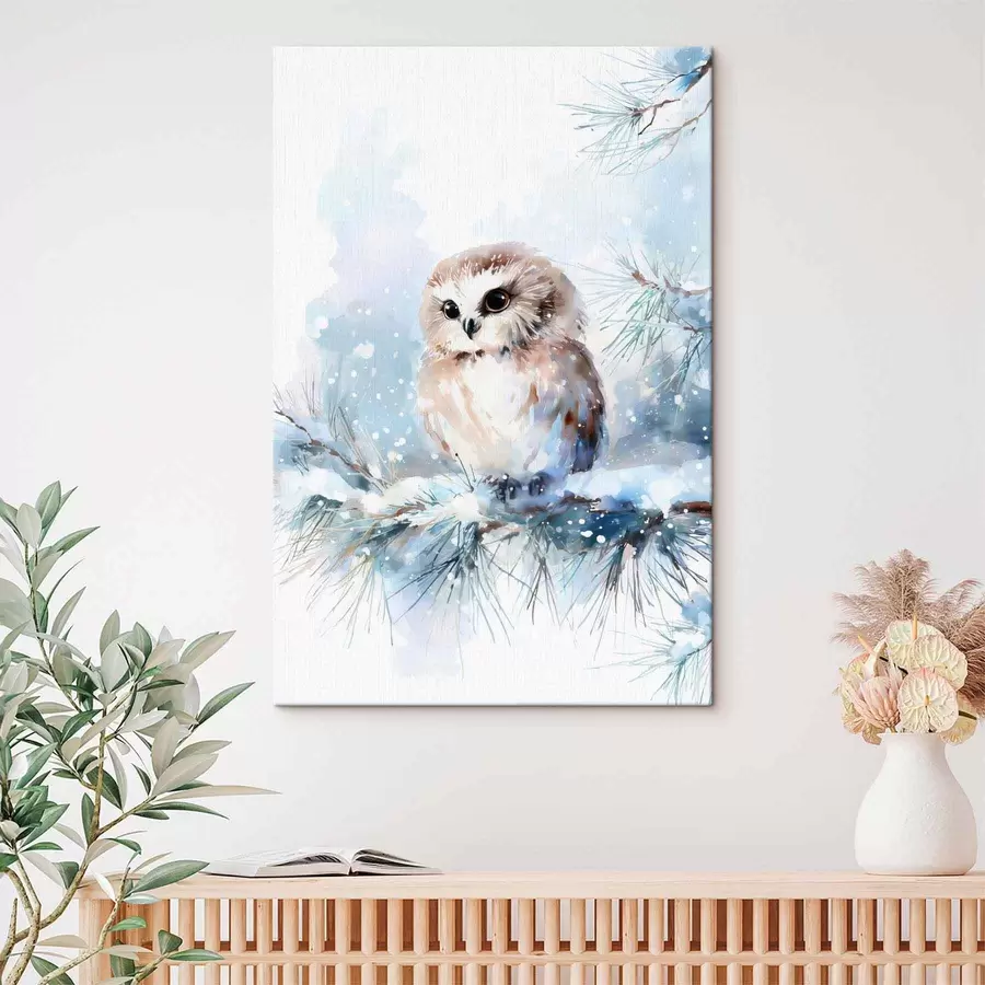 Paveikslėlis mielas pelėdas ant sniegu padengtos pušies šakos, tapytas akvarele s47115