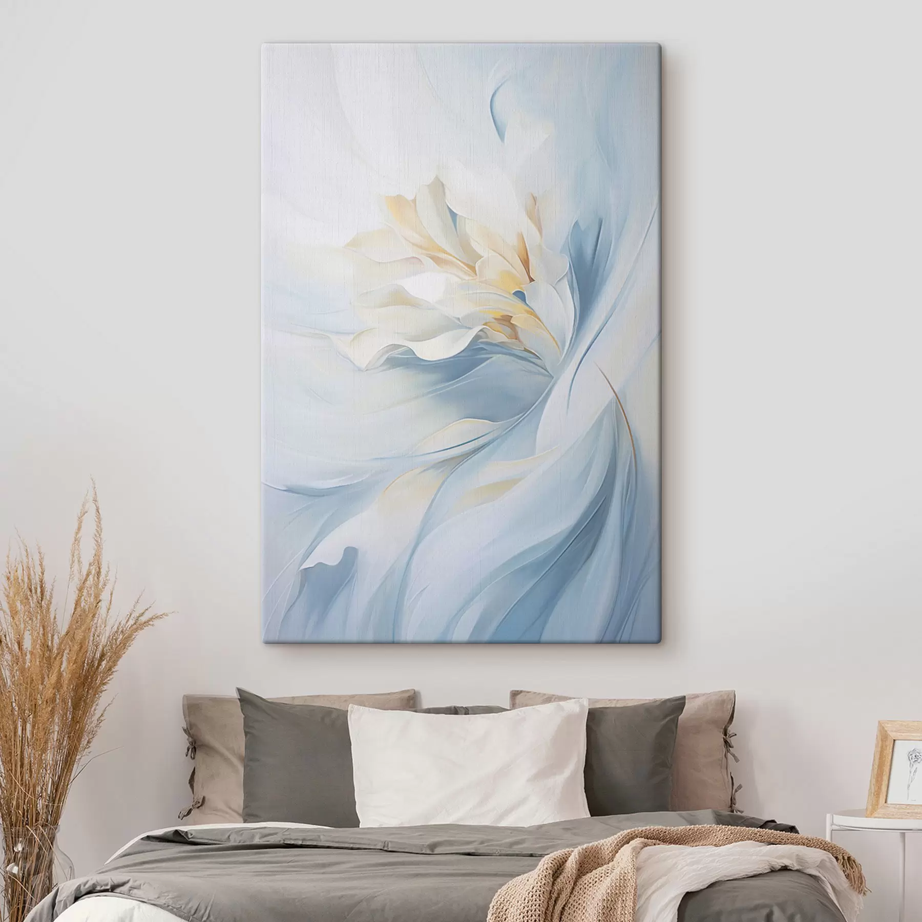 Paveikslėlis Abstrakčios, subtilios, permatomos žiedlapių sūkuriai, apgaubti švelniu apšvietimu ir tapybiška tekstūra. s47436