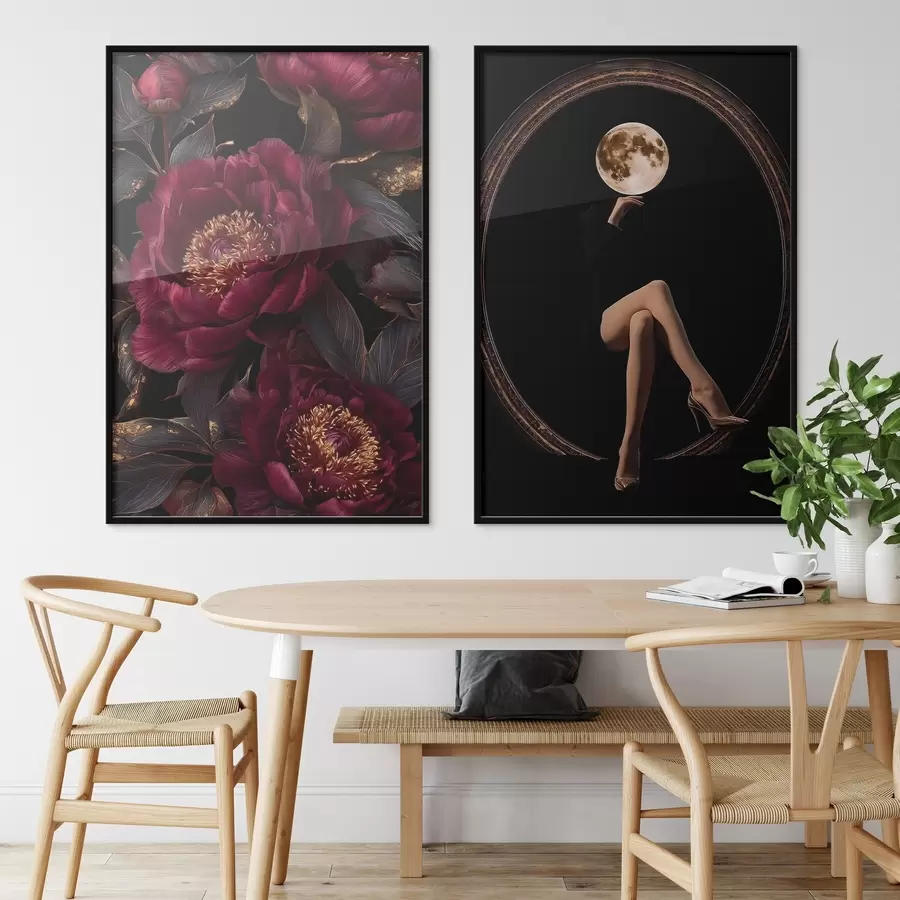 Fototapetai Bordo spalvos bijūnai ir mėnulio formos siluetas ant juodo fono d00765