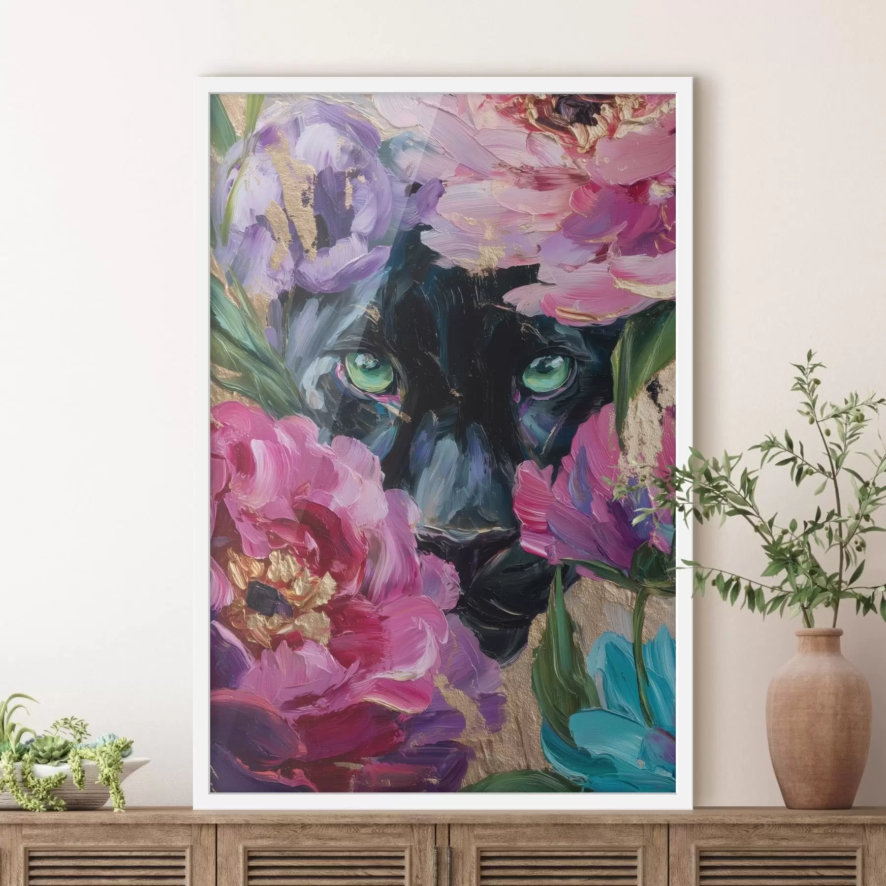 Fototapetai juoda pantera žvilgteli iš tarp bijūnų f47936