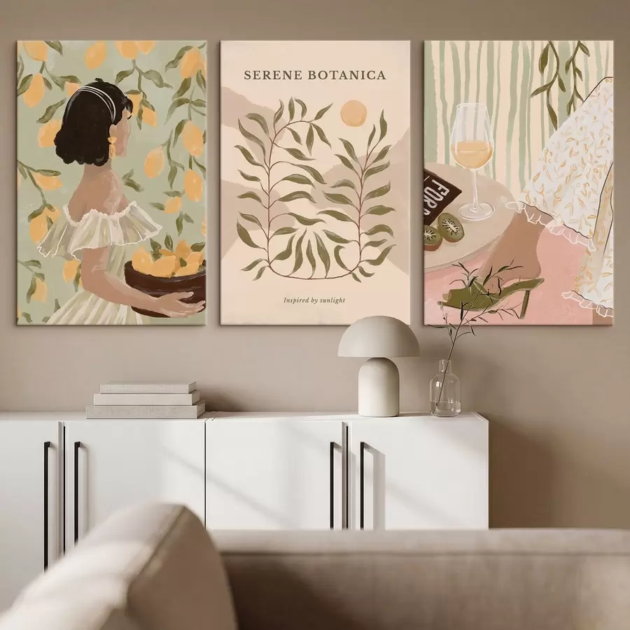 Paveikslėlis Moteris su citrinomis, plakatu ir stalu m30098