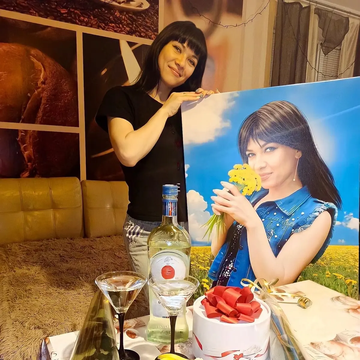 Paveikslėlis Nuotrauka, butelis ir šypsena s34648