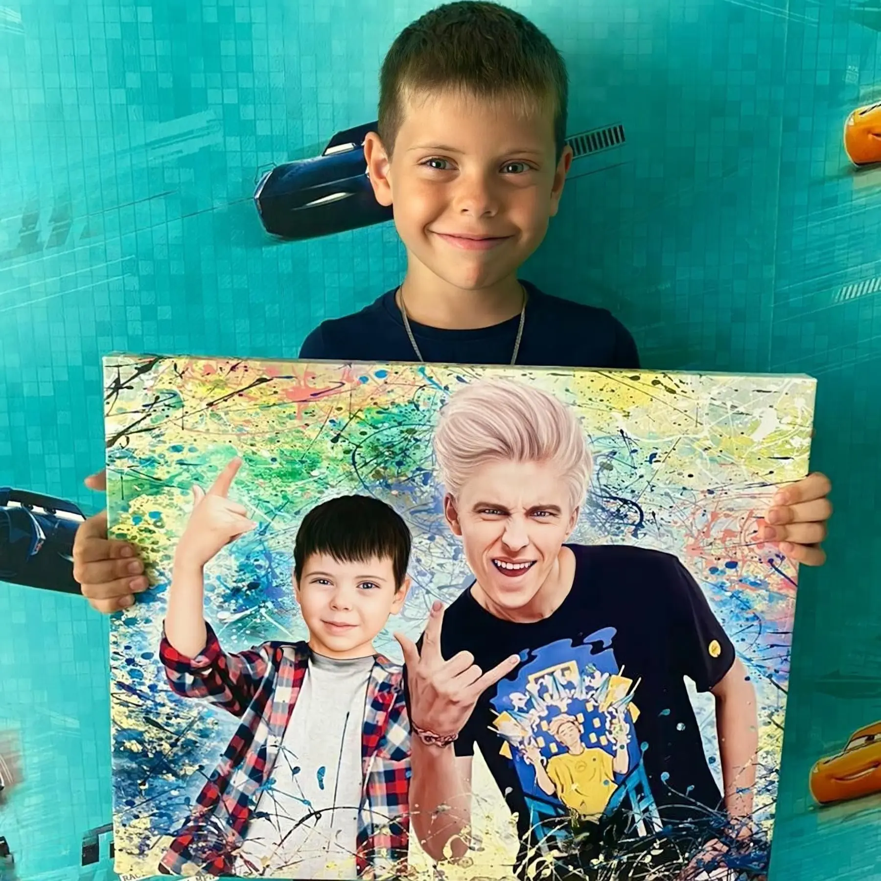 Paveikslėlis Šypsena, šukuosena ir nuotrauka s34649